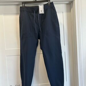 Lululemon Men's Navy joggers size L